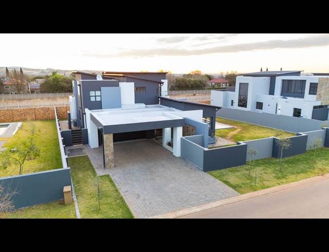 5 BEDROOM HOUSE FOR SALE IN MIDSTREAM HEIGHTS